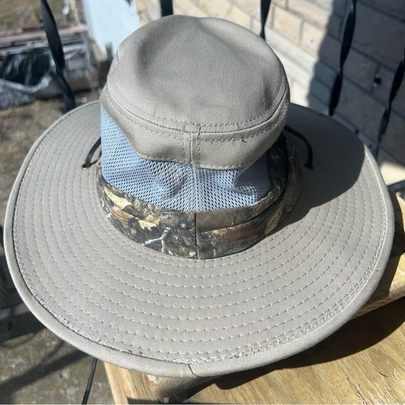 Realtree Mens Camo Safari Style Large Brim Hunting Hat (small Light Stains, PIC) - Picture 3 of 8